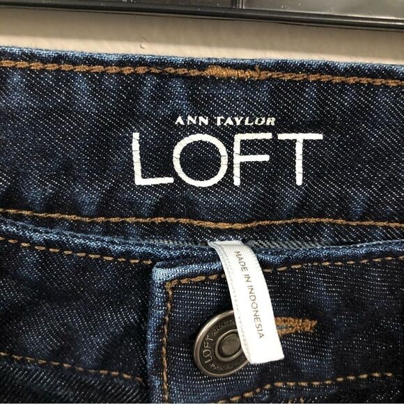 Ann Taylor Loft Women's Original Straight Jeans size 24 - Picture 4 of 6